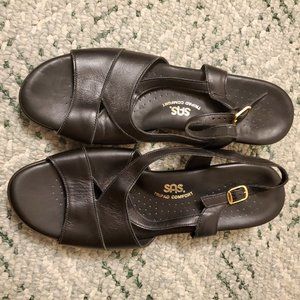 SAS Woman's 12M Caress Black Leather Comfort Sling